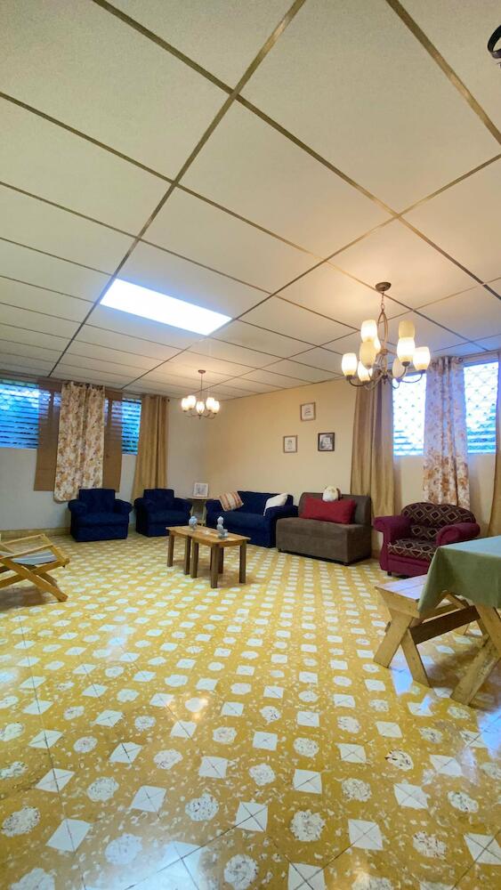 Mountain View Hostel, Santa Ana