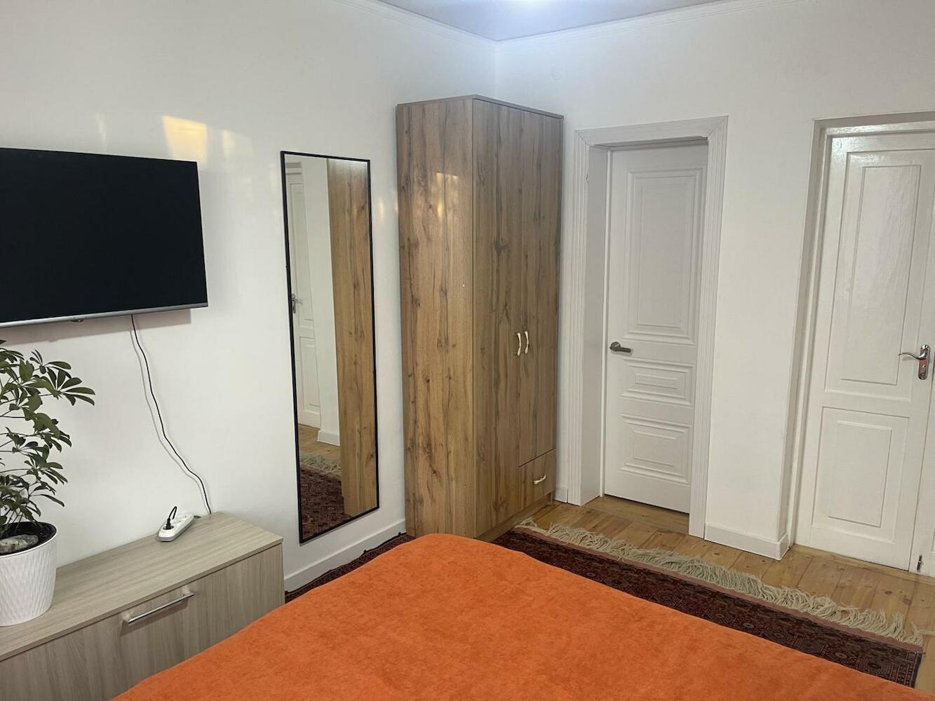 Family Guest House & Hostel