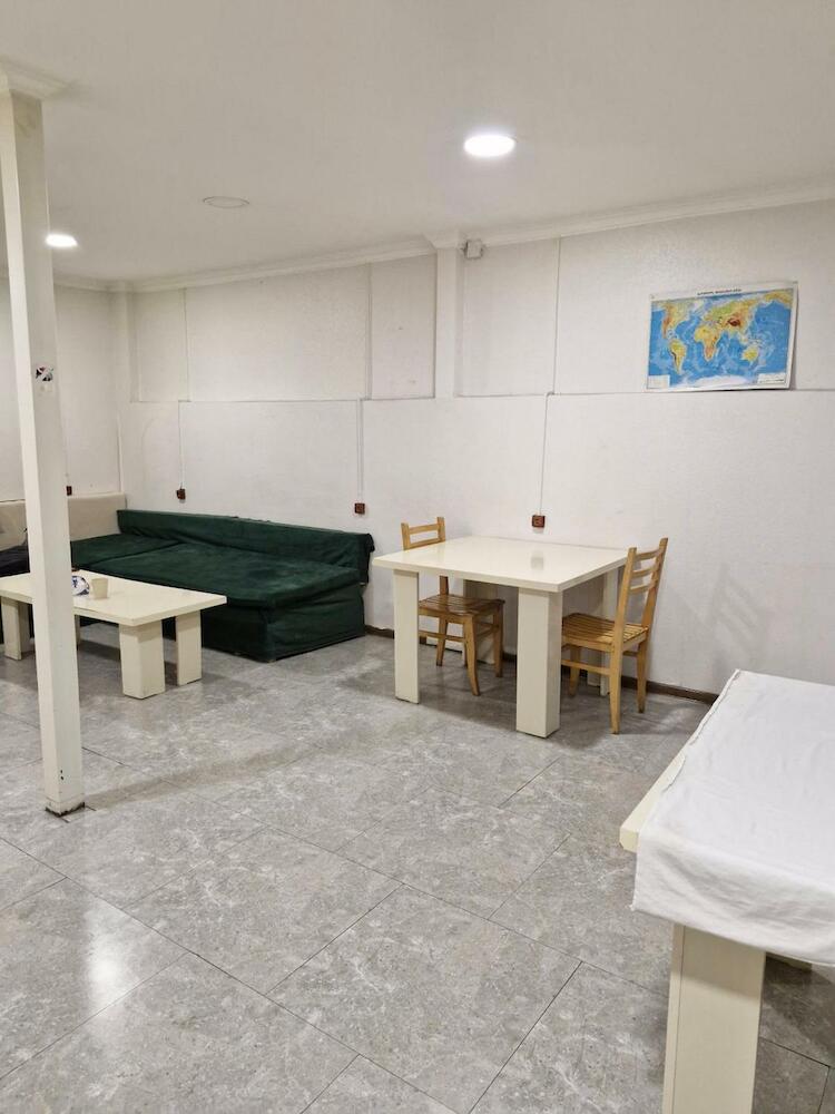 BLOSSOM Hostel, Tbilisi