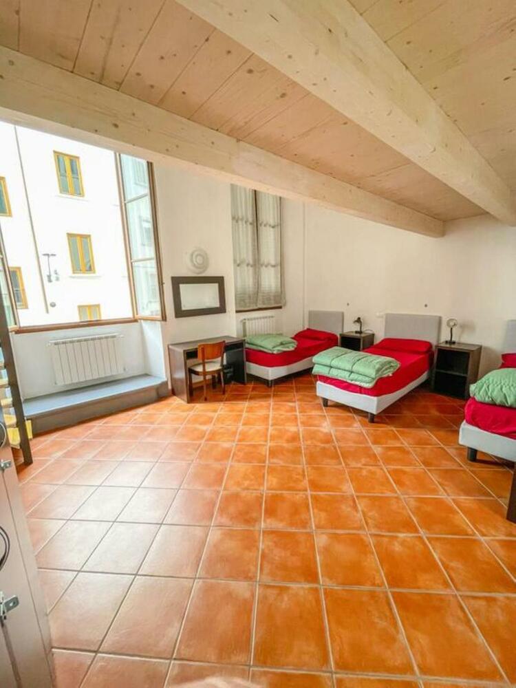 Emerald Palace B&B, Florence