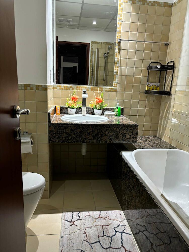 Urban Panda Beach Hostel Jbr