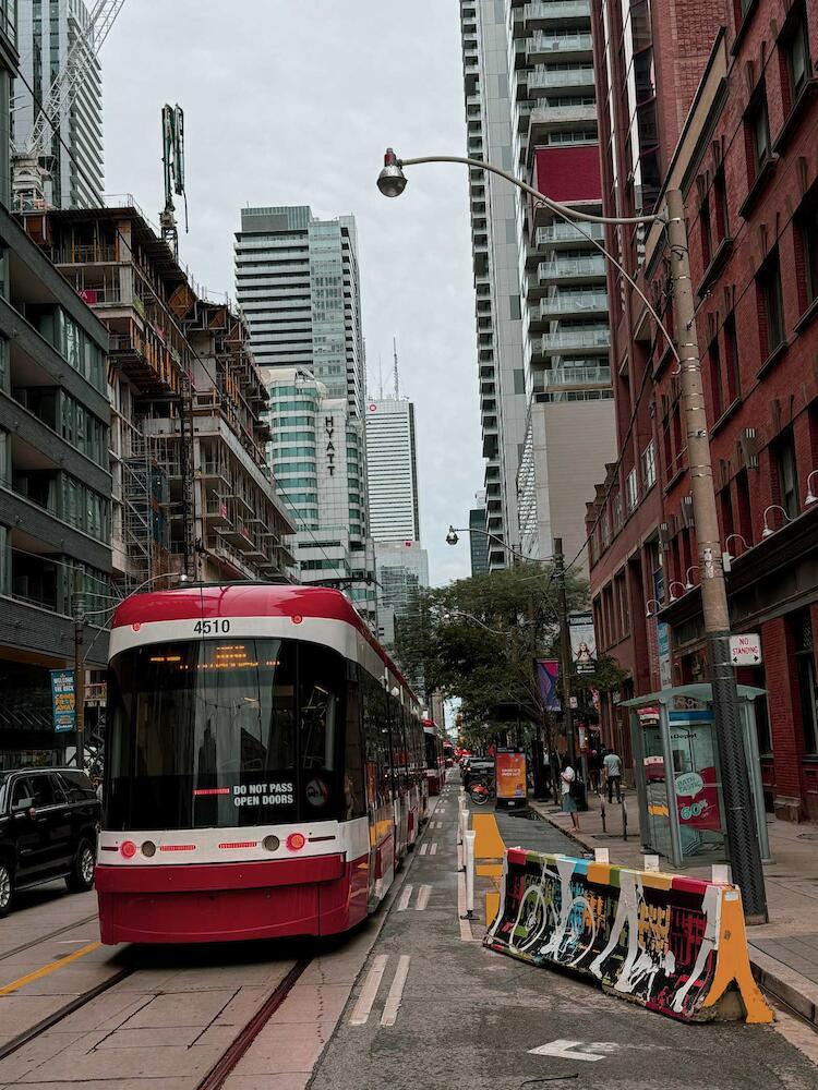 King St West & Spadina Ave