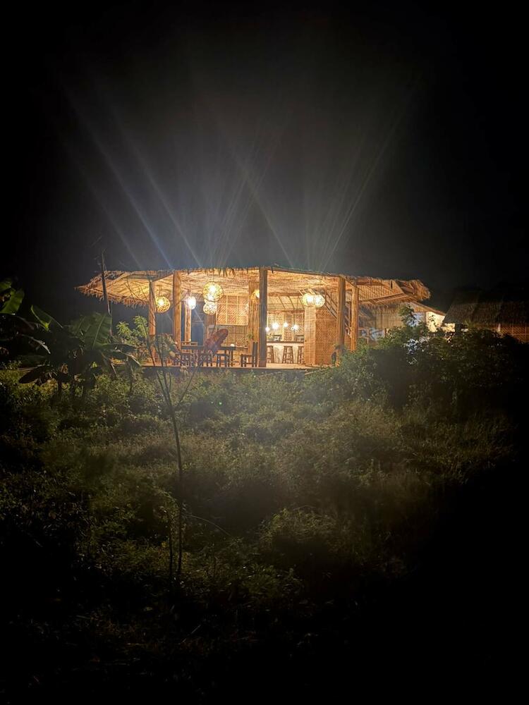 Barefoot Backpackers, Siquijor