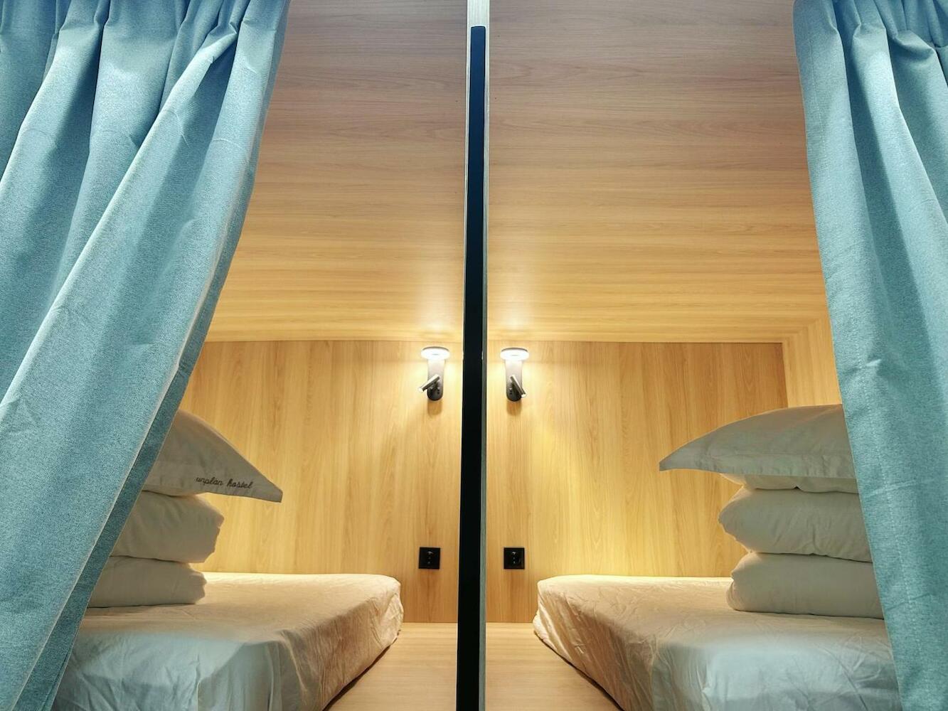 Unplan Hostel