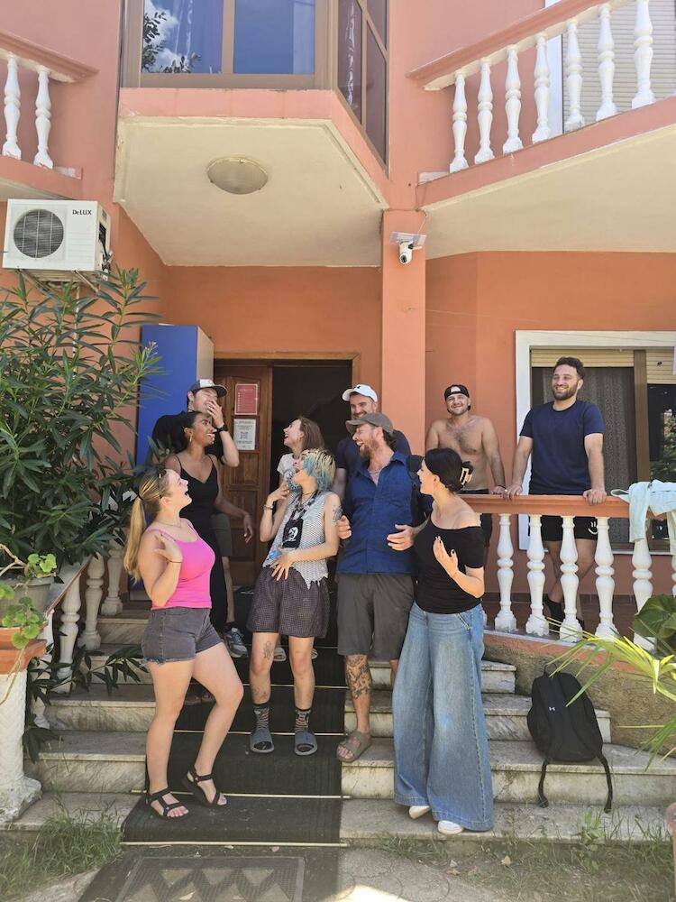 Bliss Inn Hostel & Tours, Shkoder