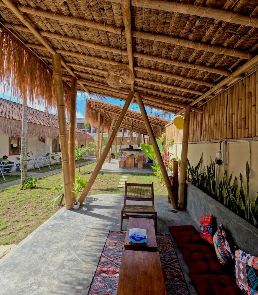 Tiga Spies Hostel, Kuta Lombok