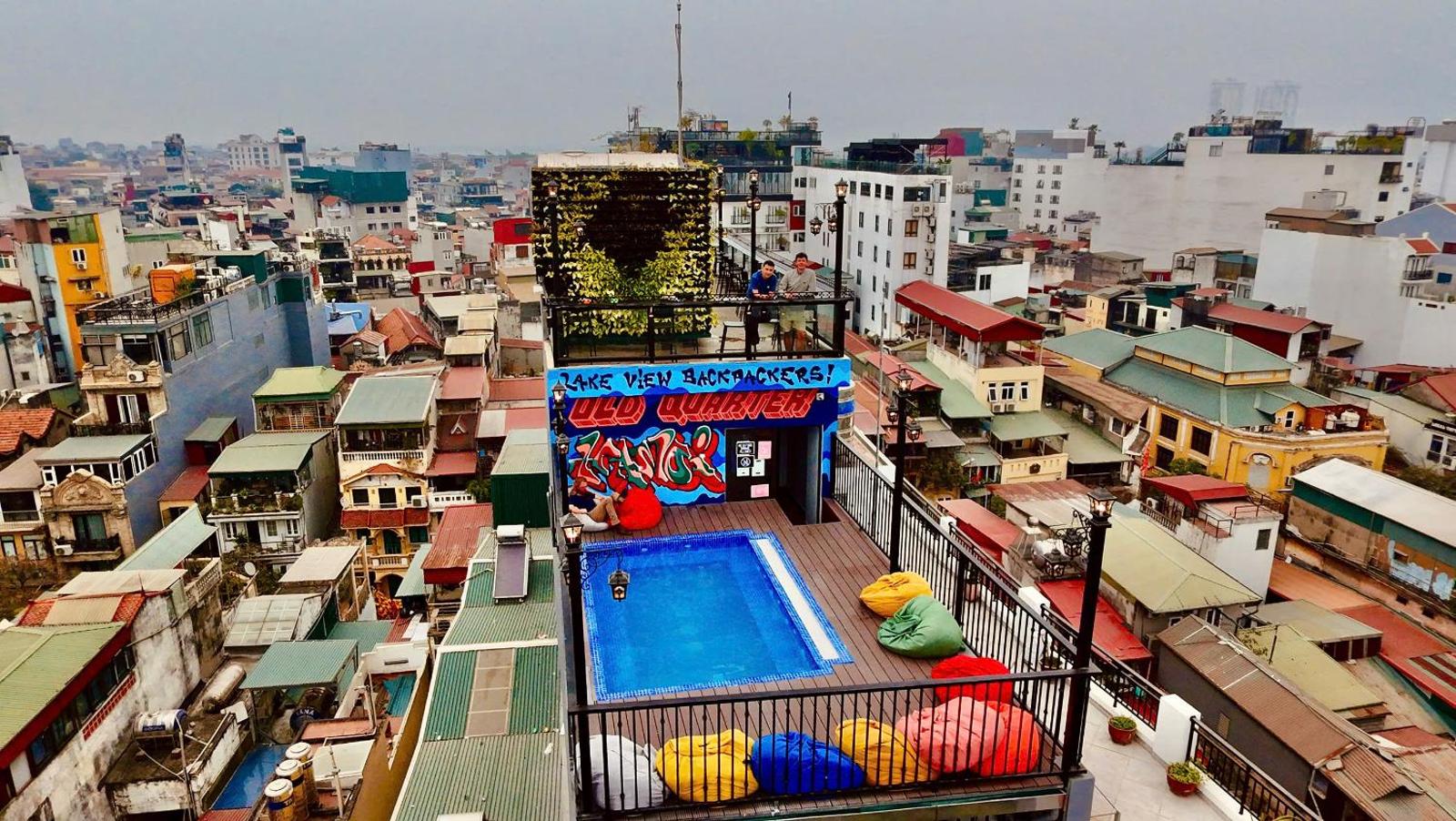 Lakeview Backpackers Hostel & Rooftop Bar