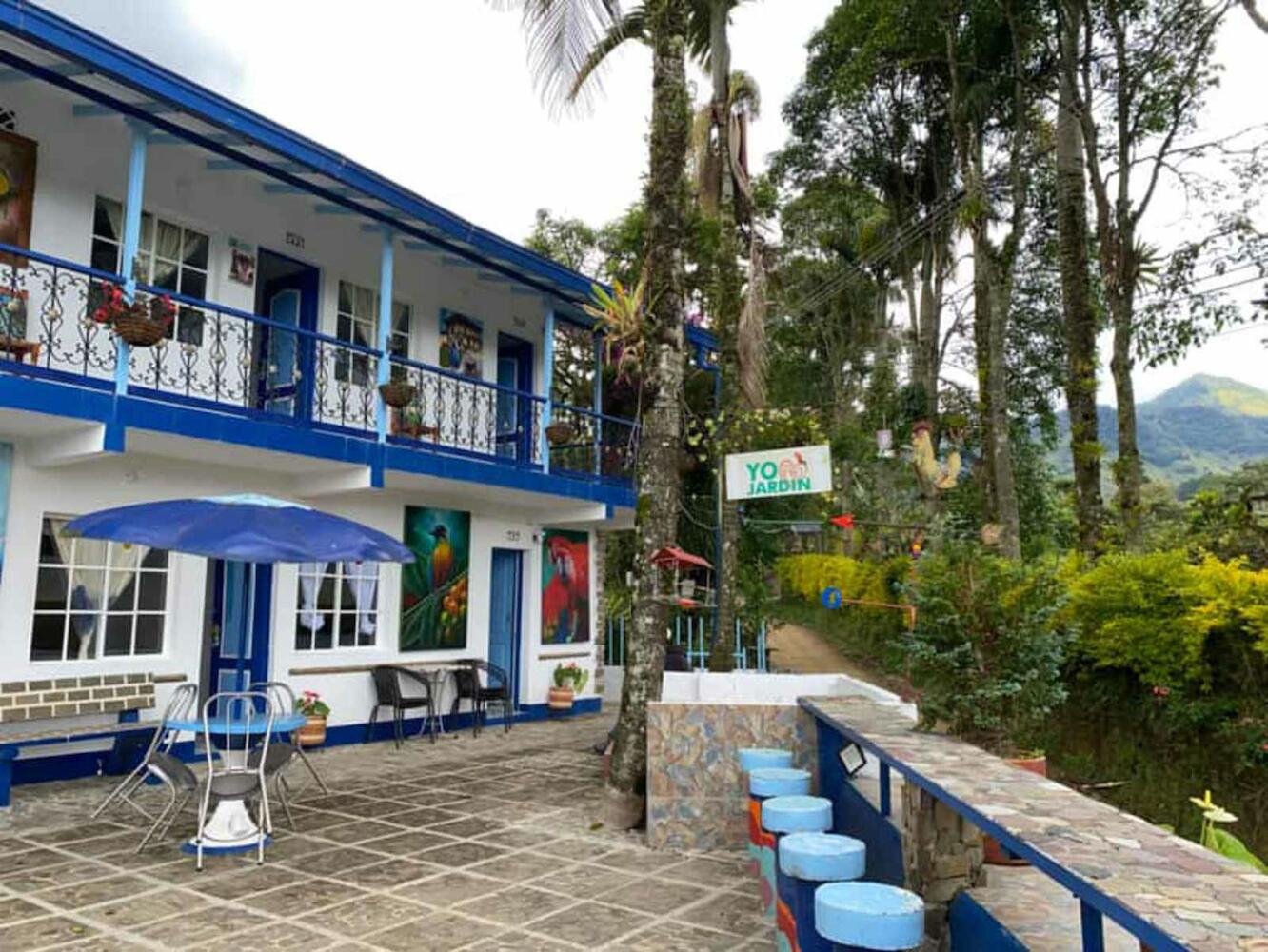 Vista Farallones Hostel, Jardin