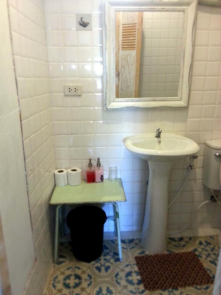 Ploy Hostel, Bangkok