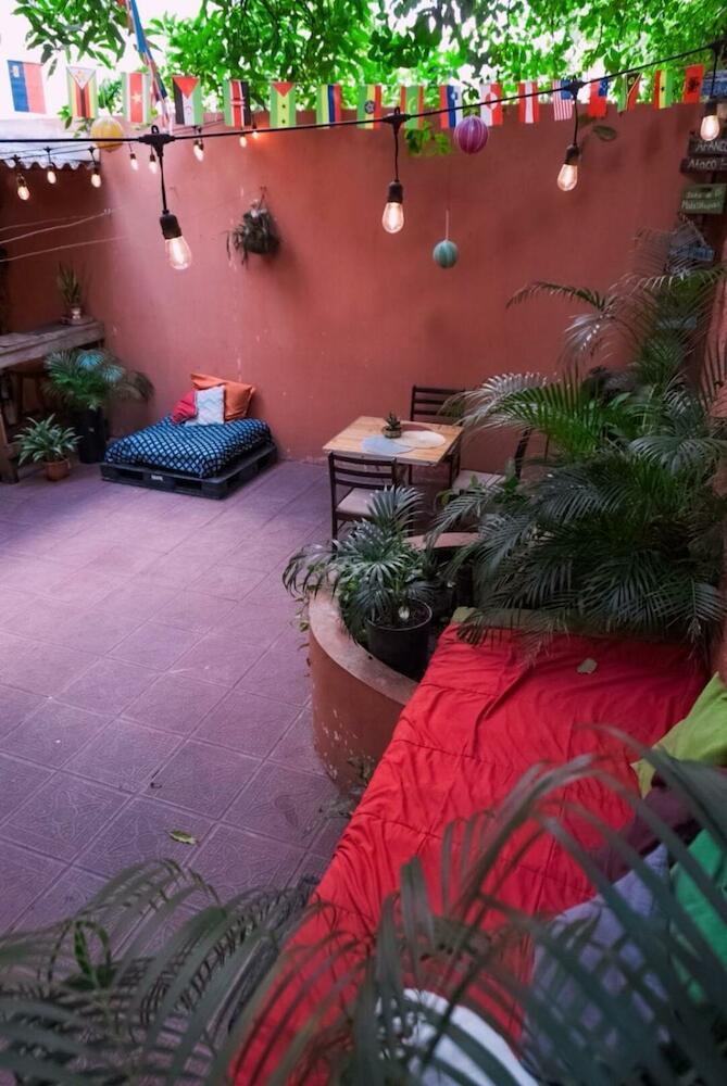 Pool House Hostel, Santa Ana