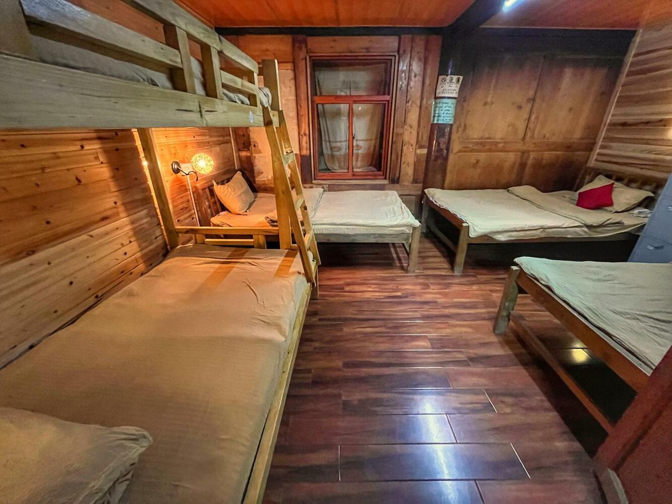 Tavern Hostel仁和客栈