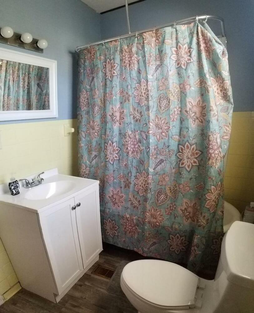 Bon Paul & Sharky's Hostel, Asheville Bon Paul & Sharky's Hostel, Asheville