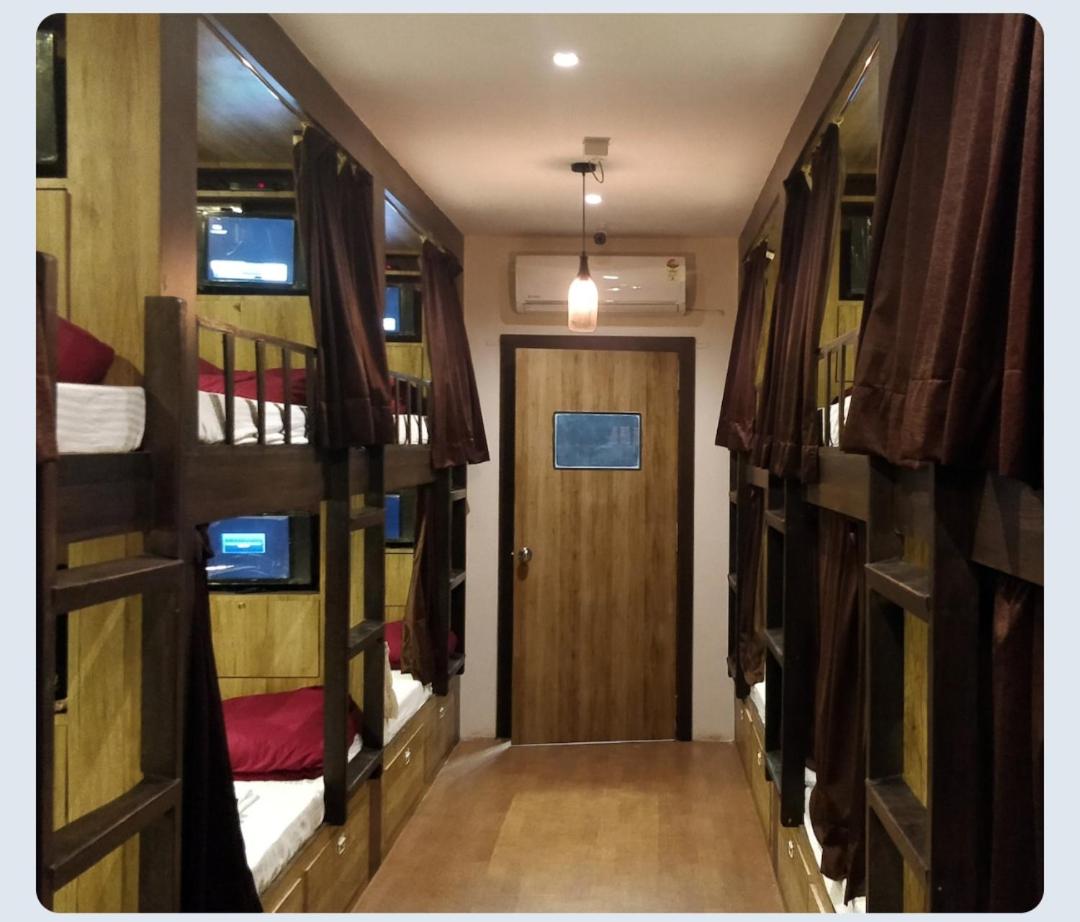 Hilal in dormitory, Mumbai