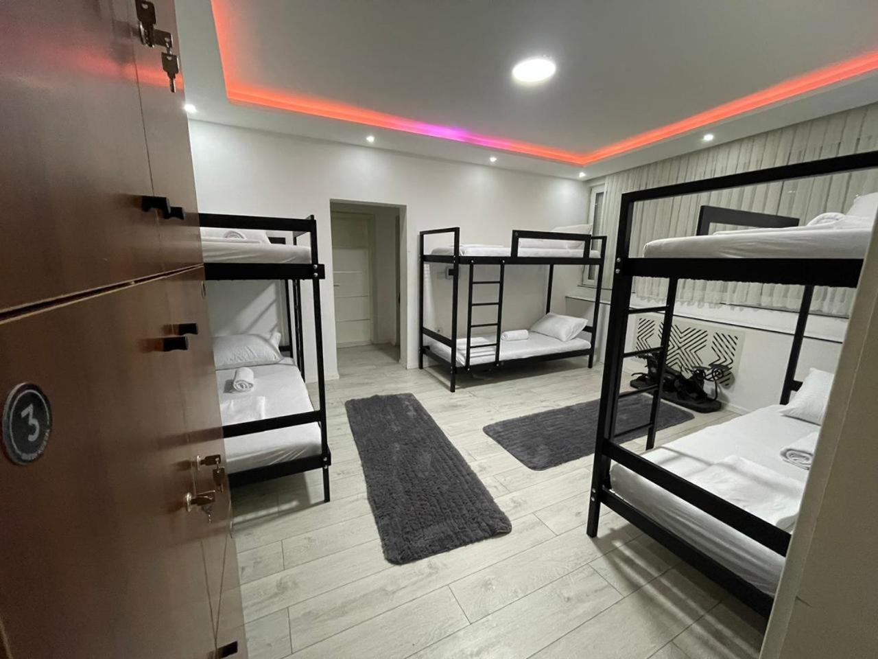 Shesh Hostel, Pristina