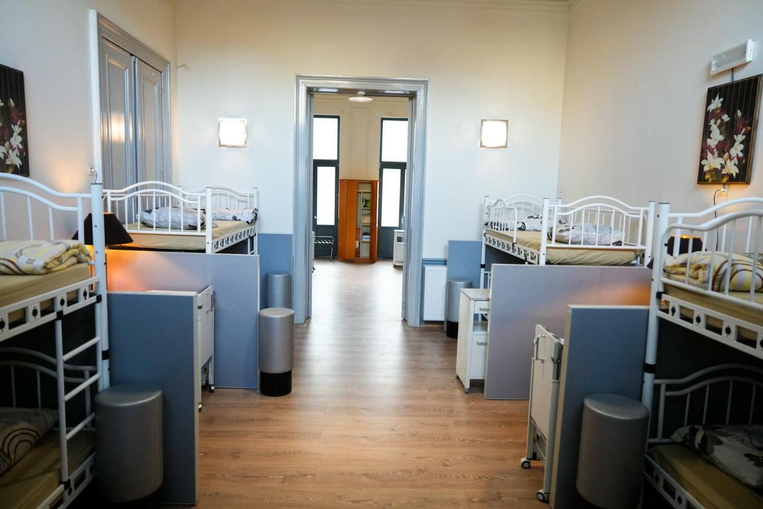 Your Hostel (midi Station), Brussels