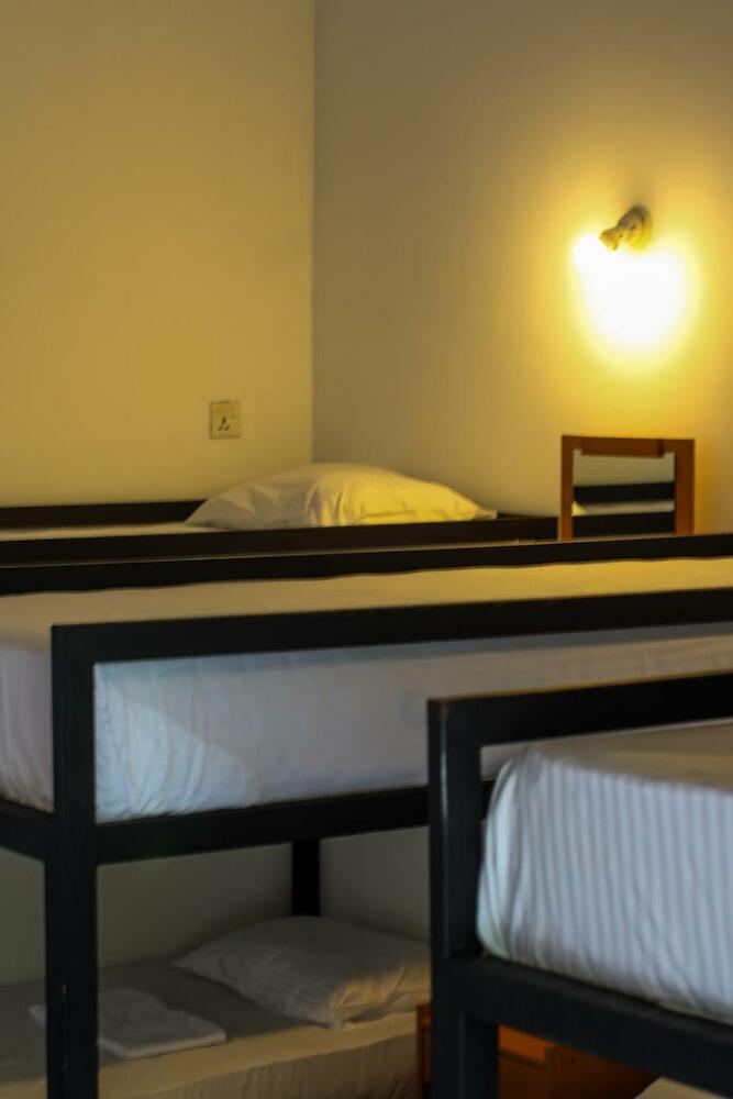 Arugam Summer Resort Hotel & Hostel, Arugam Bay