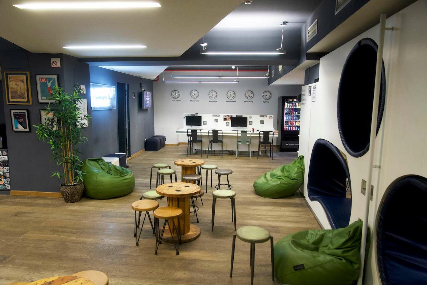 Sant Jordi Hostels Sagrada Familia