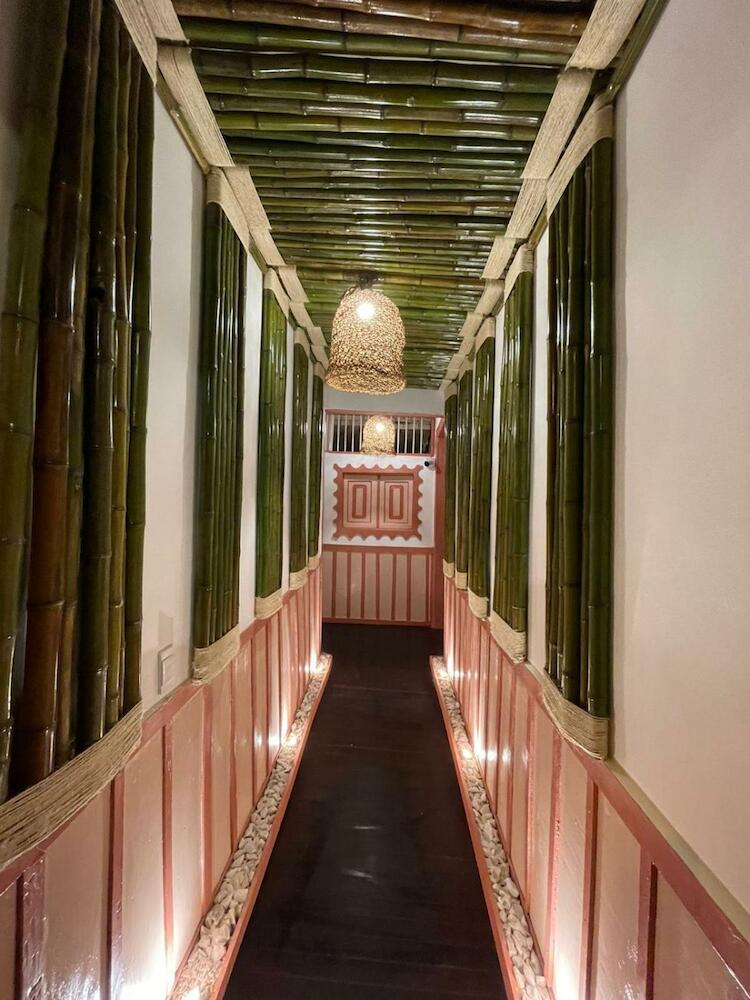 Mahalo Hostel