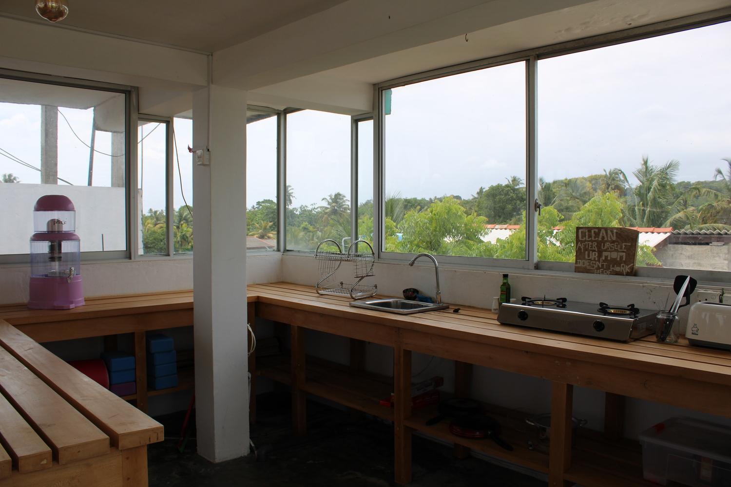 Sun & Moon Hostel, Mirissa