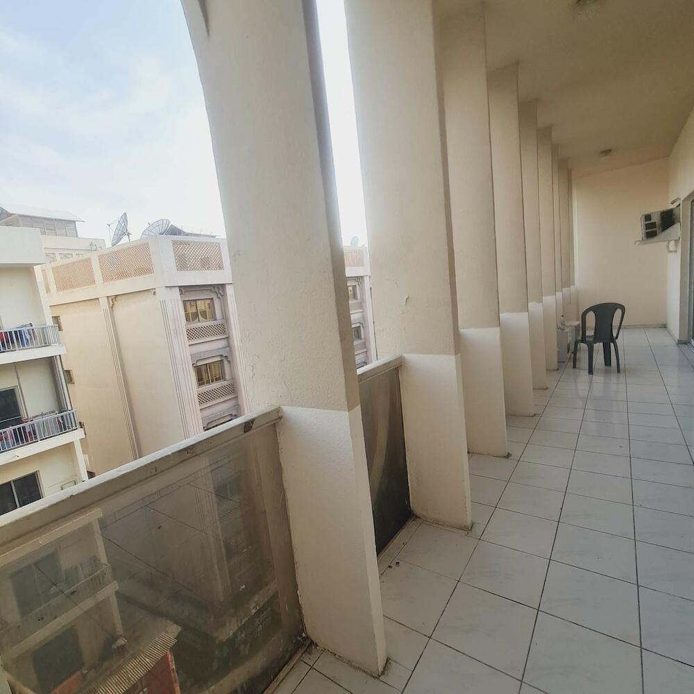 Luxury Hostel Men Only, Dubai