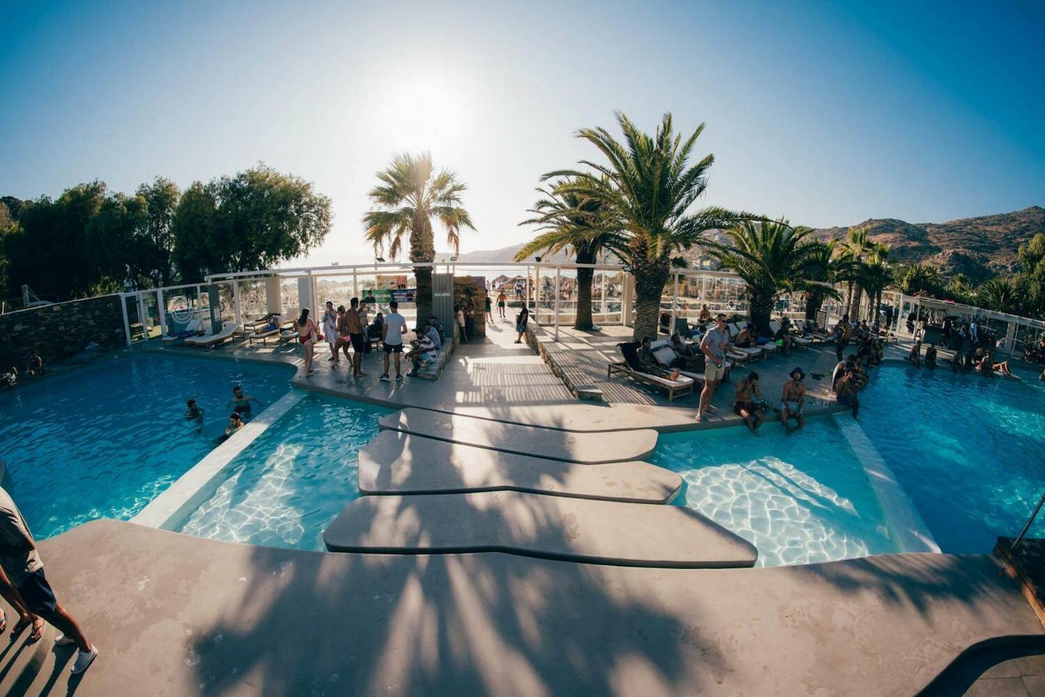 Where to stay in Ios on a budget