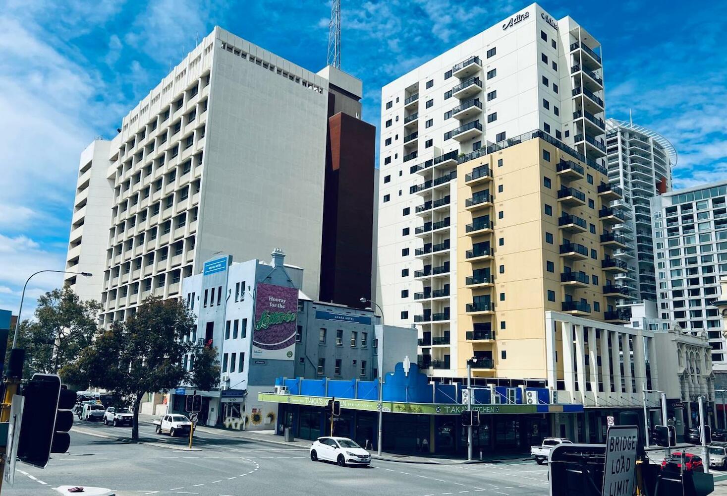Wallaby Backpackers Hostel Perth - note - Valid passport required to check in