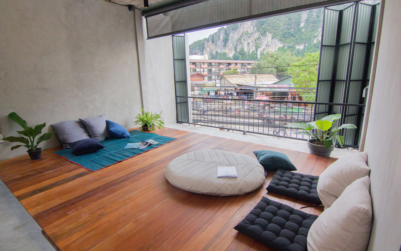 TAN Hostel x Cafe, Ao Nang