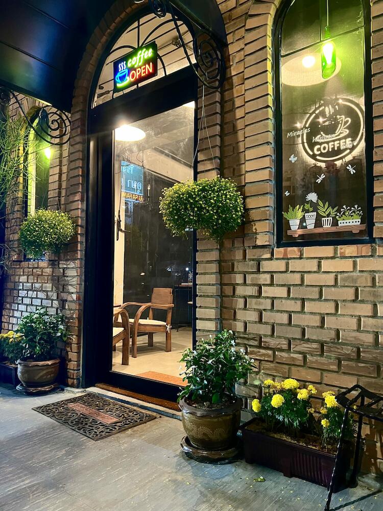 Eachother Hostel, Chiang Mai