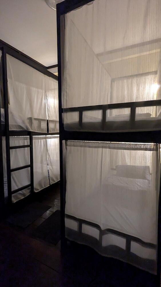 Non Pakse Hostel & Coffee House