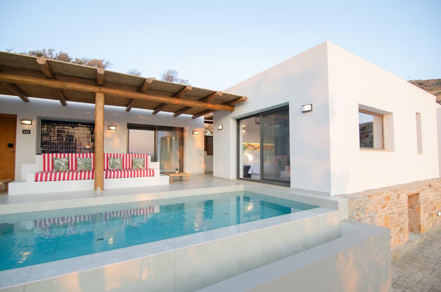 Far Out Camping + Bungalows, Ios