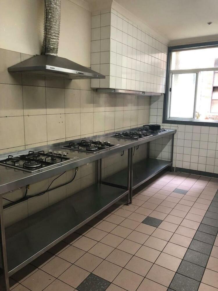 Elizabeth Hostel, Melbourne