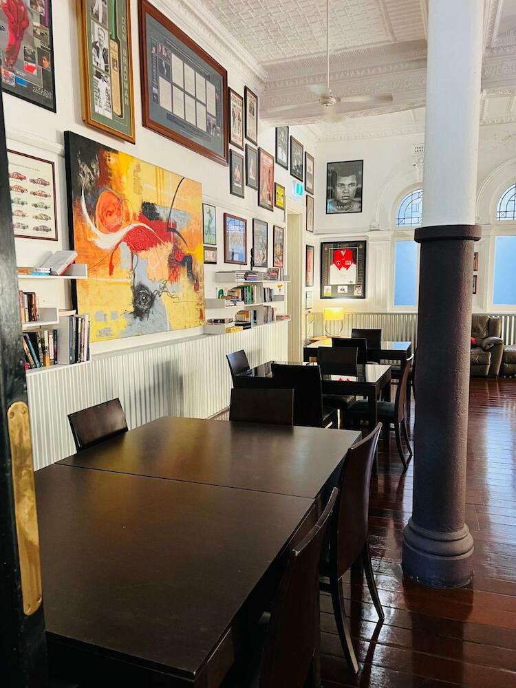 Wallaby Backpackers Hostel Perth - note - Valid passport required to check in
