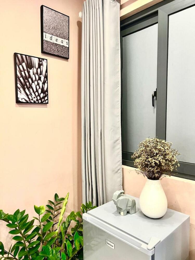 Midmost Boutique Hostel