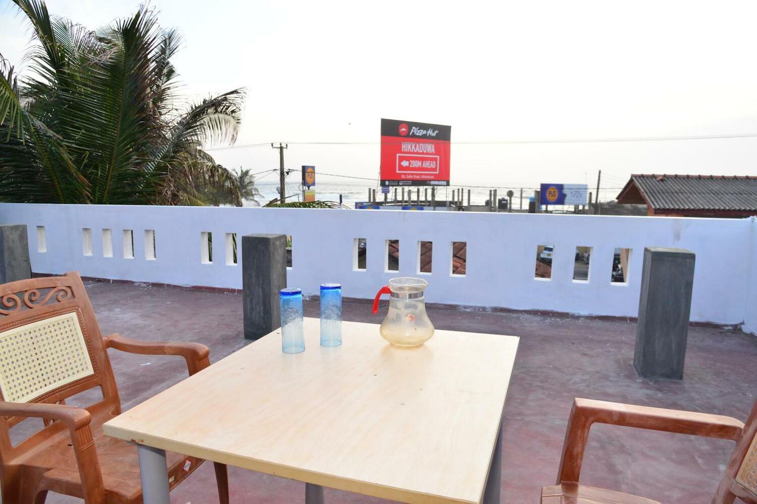 Lucky Beach Front Hostel