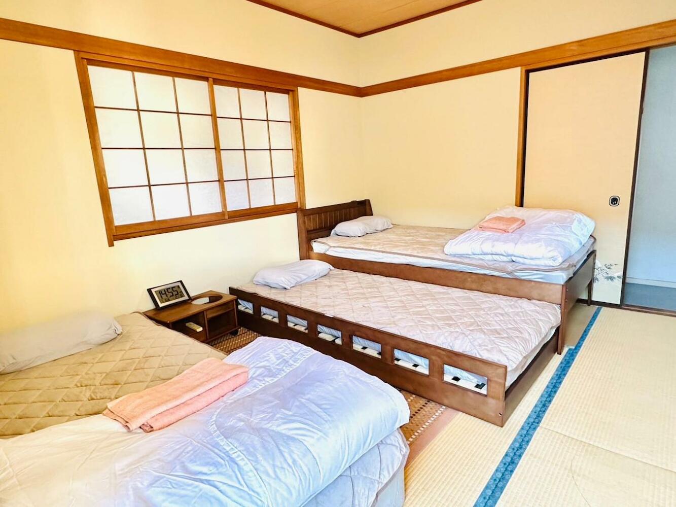 Nono Teru, Narita