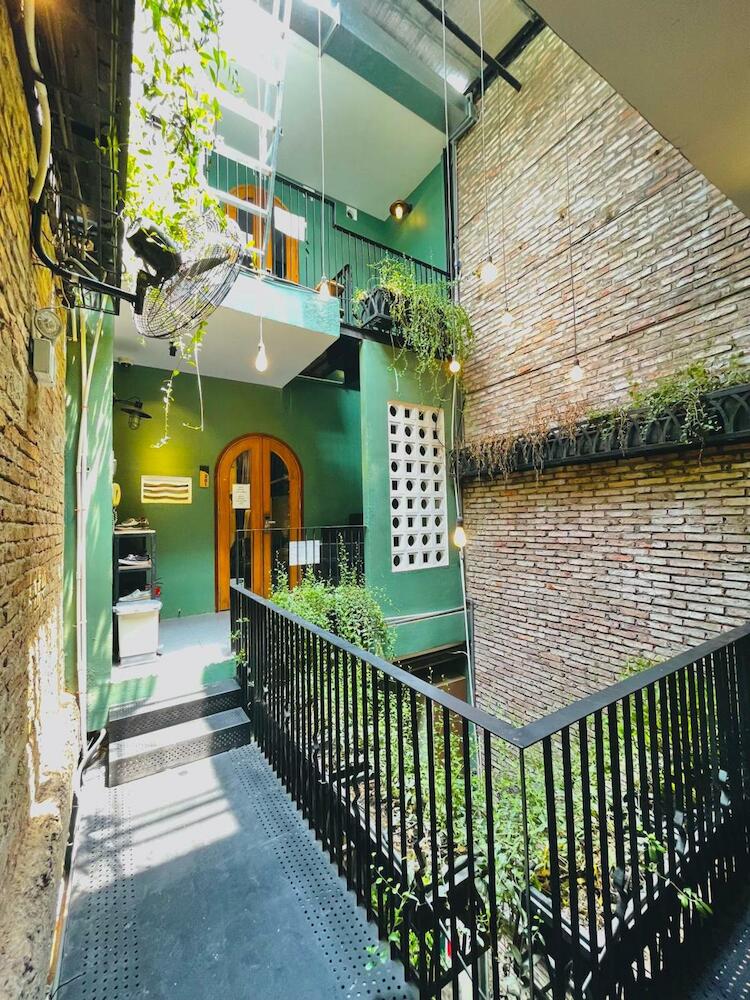 Vy Da Central Market Hostel, Ho Chi Minh City