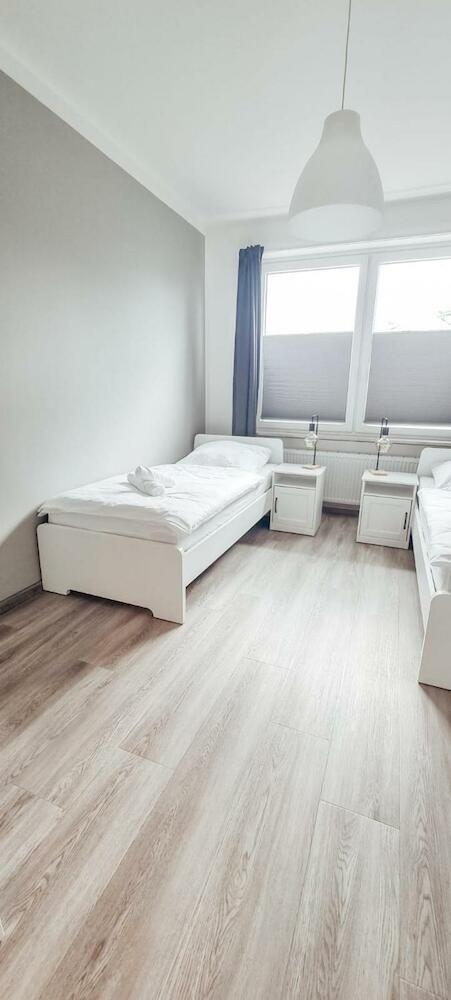 Zweibettzimmer "Grau" in zentraler Lage