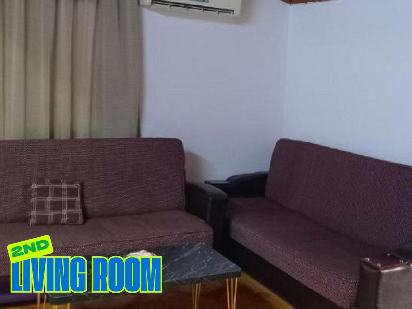 Topo Hostel, Tirana