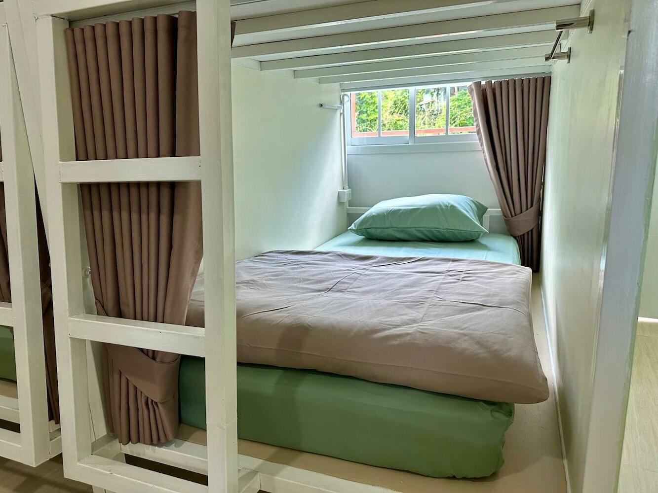 Sweed Dee Love Hostel, Ko Phi Phi