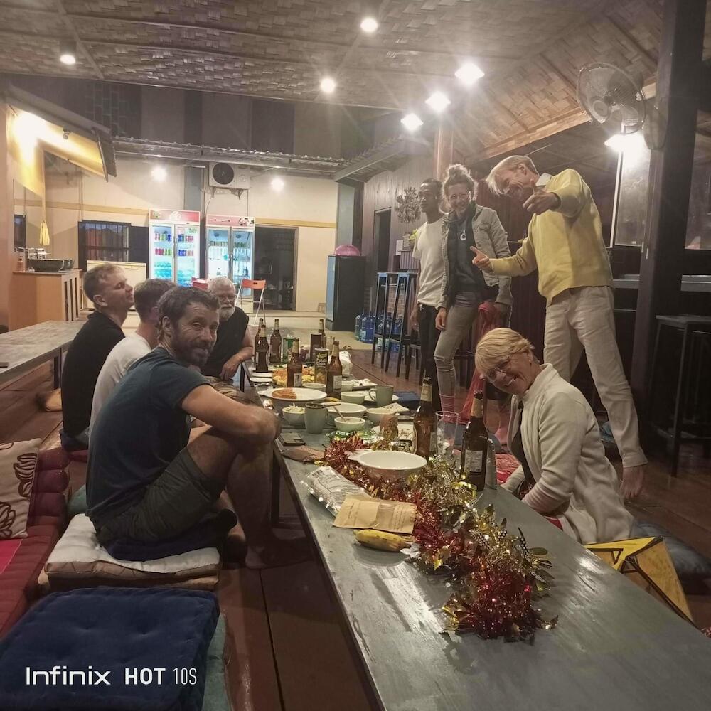 Funny Riverside Backpackers, Luang Prabang