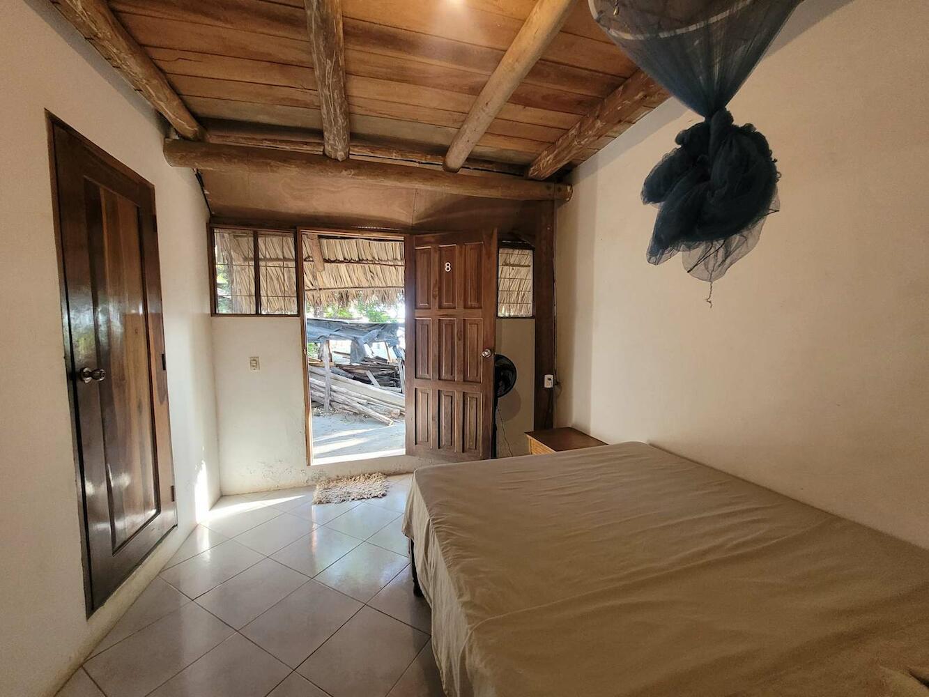 Popoyo Loco Surf House, Popoyo