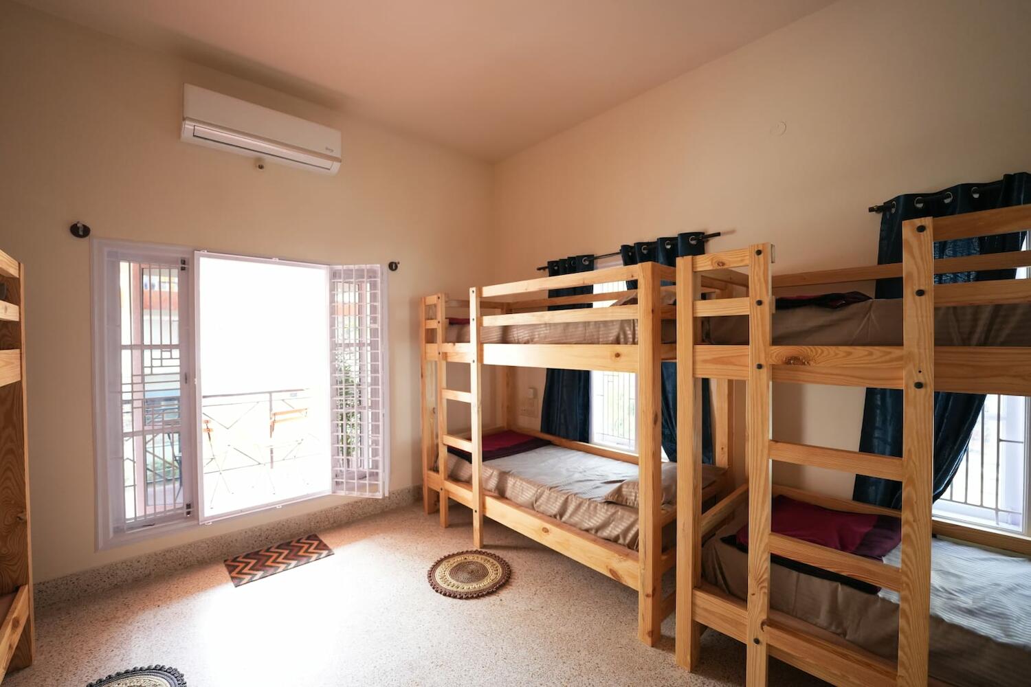Palace Hostel By Borrbo