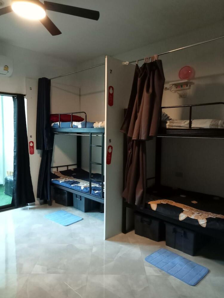 Bunk Bed Beach Hostel, Pattaya
