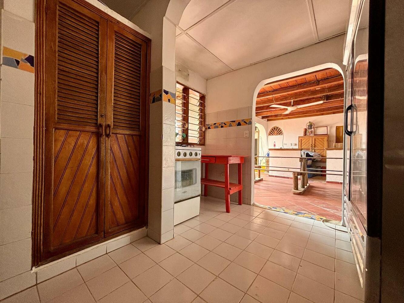 Republika Divanga Homestel, Taganga