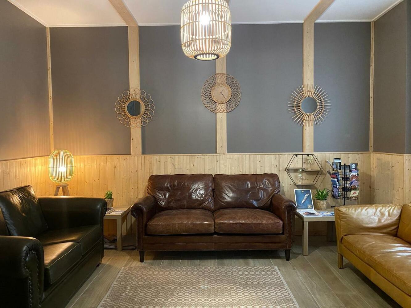 Bohobos Hostel, Antibes