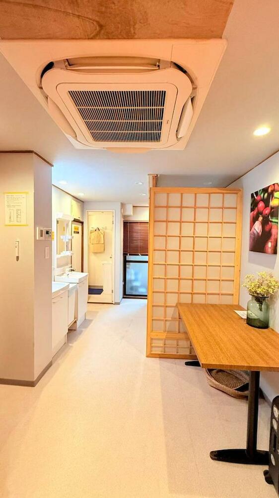 Kobe Coffee Hostel, Kobe