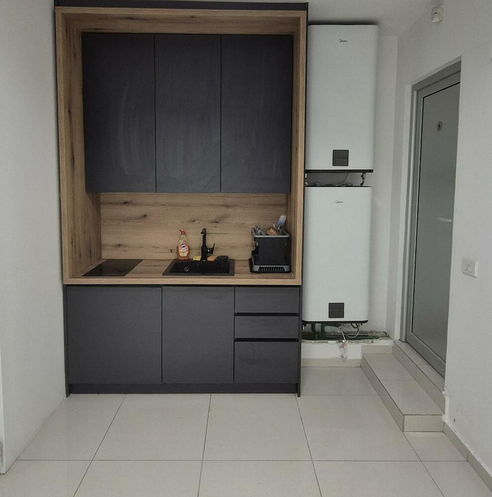 Adriamont Hostel, Podgorica
