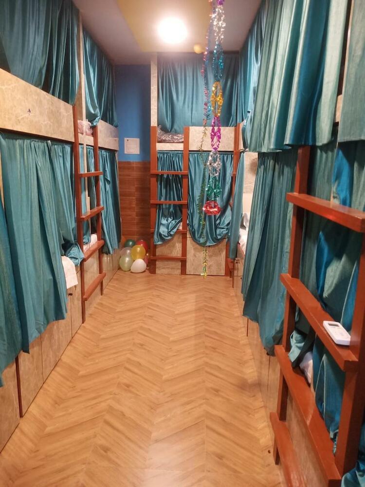 Signature Inn Dormitory, Mumbai