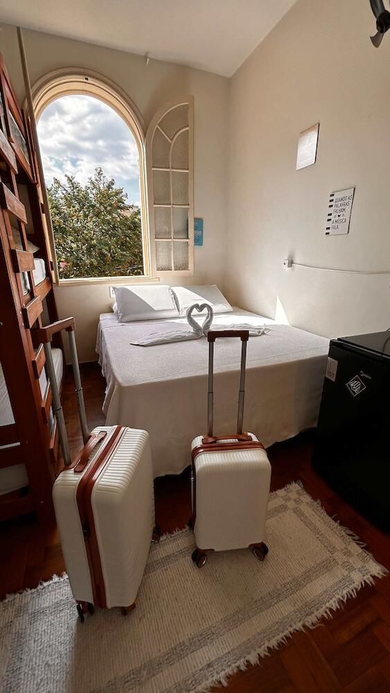 Nuh Hostel - Lourdes