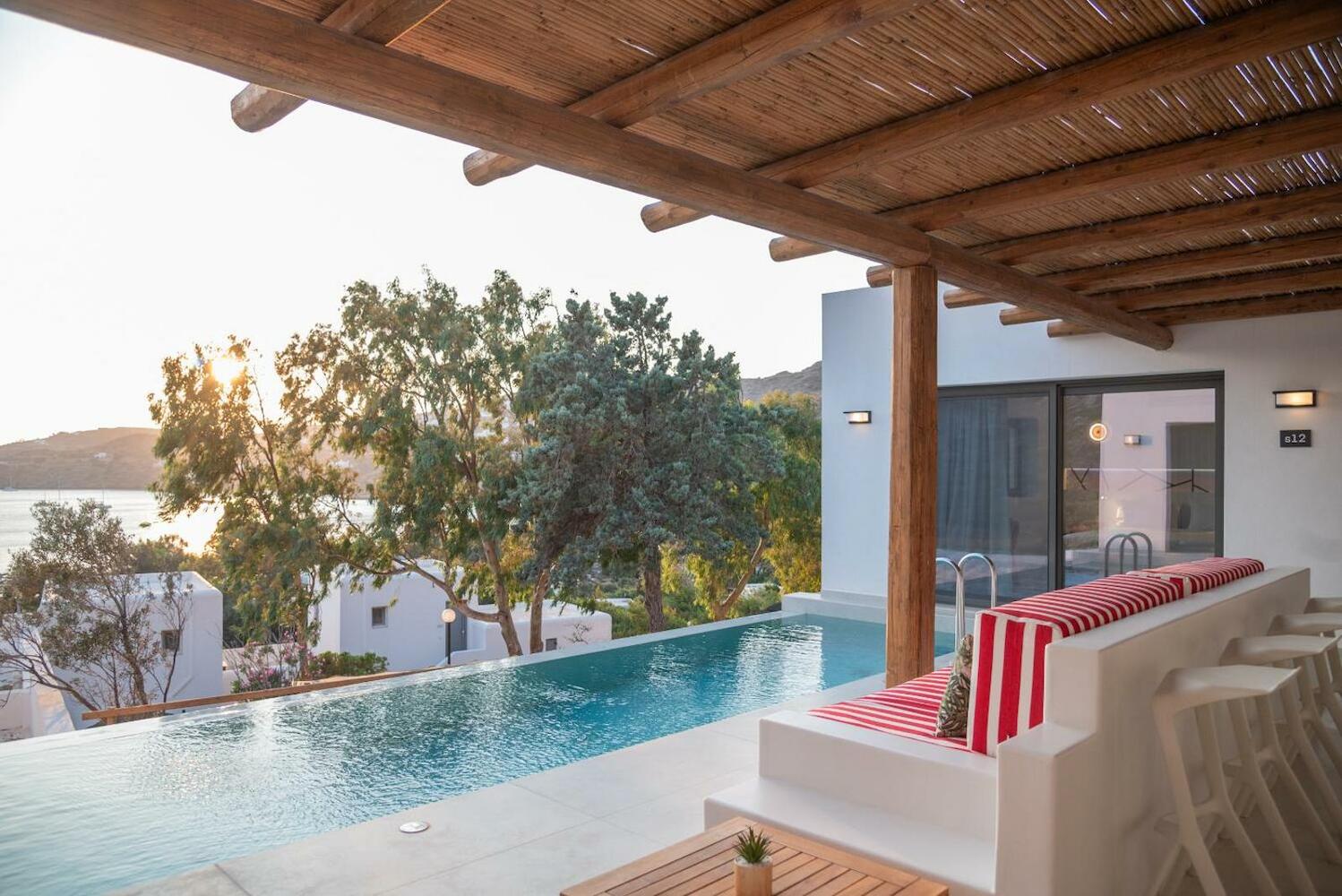 Far Out Camping + Bungalows, Ios